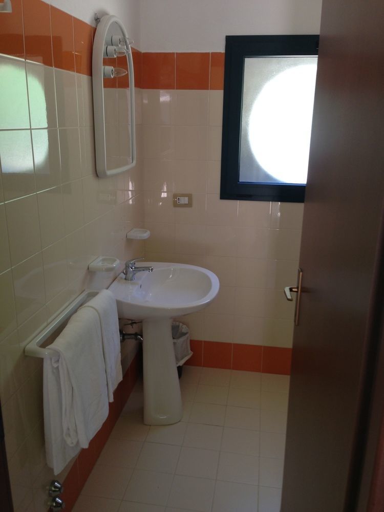 La Meta Sporting Rooms Alghero Exterior photo